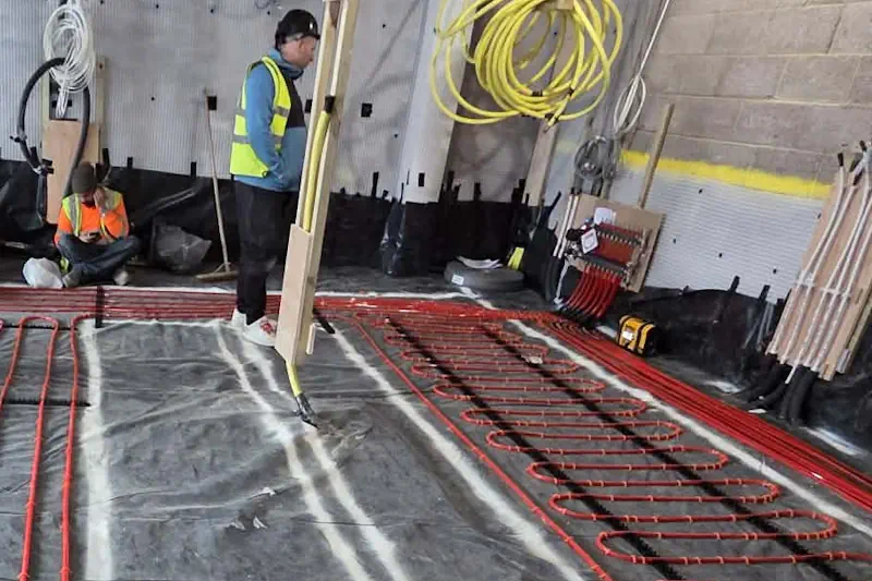 Underfloor heating about warm trace ufh